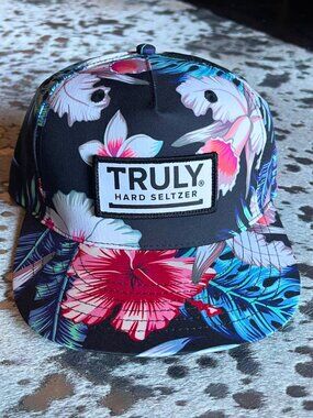 Truly Hard Seltzer Tropical Floral Snapback Hat Hawaiian Print OS NWOT